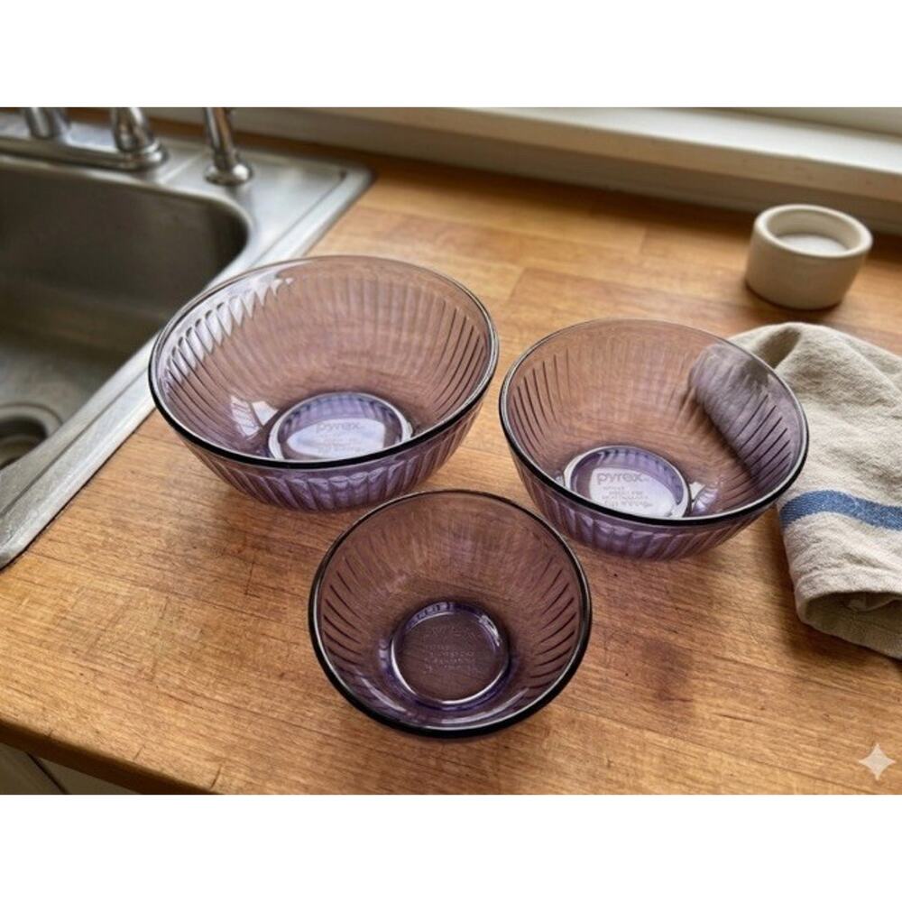 Pyrex Amethyst Ribbed Nesting Mixing Bowls- Set Of 3, RARE, EUC